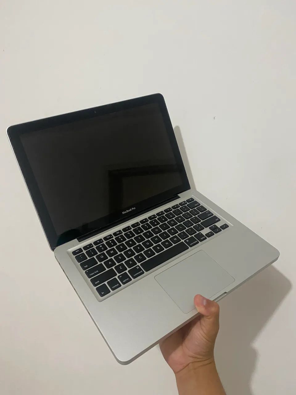 MacBook Pro 13? (2011) - Intel i5, 8GB RAM | Clássico Apple