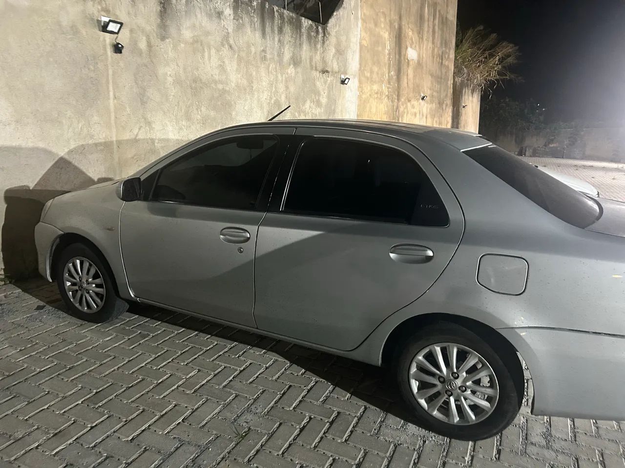 Toyota Etios ETIOS XLS Sedan 1.5 Flex 16V 4p Mec. 2013
