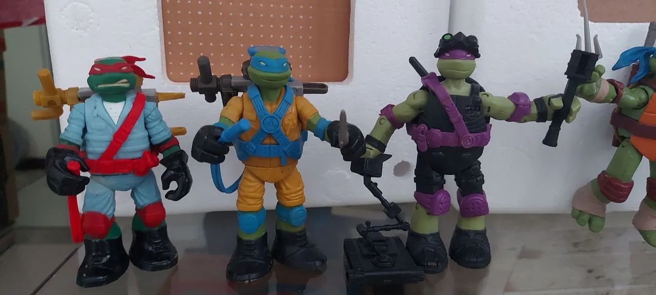 Lote com 5 Bonecos Tartaruga Ninja originais da marca Viacom  - Foto 2
