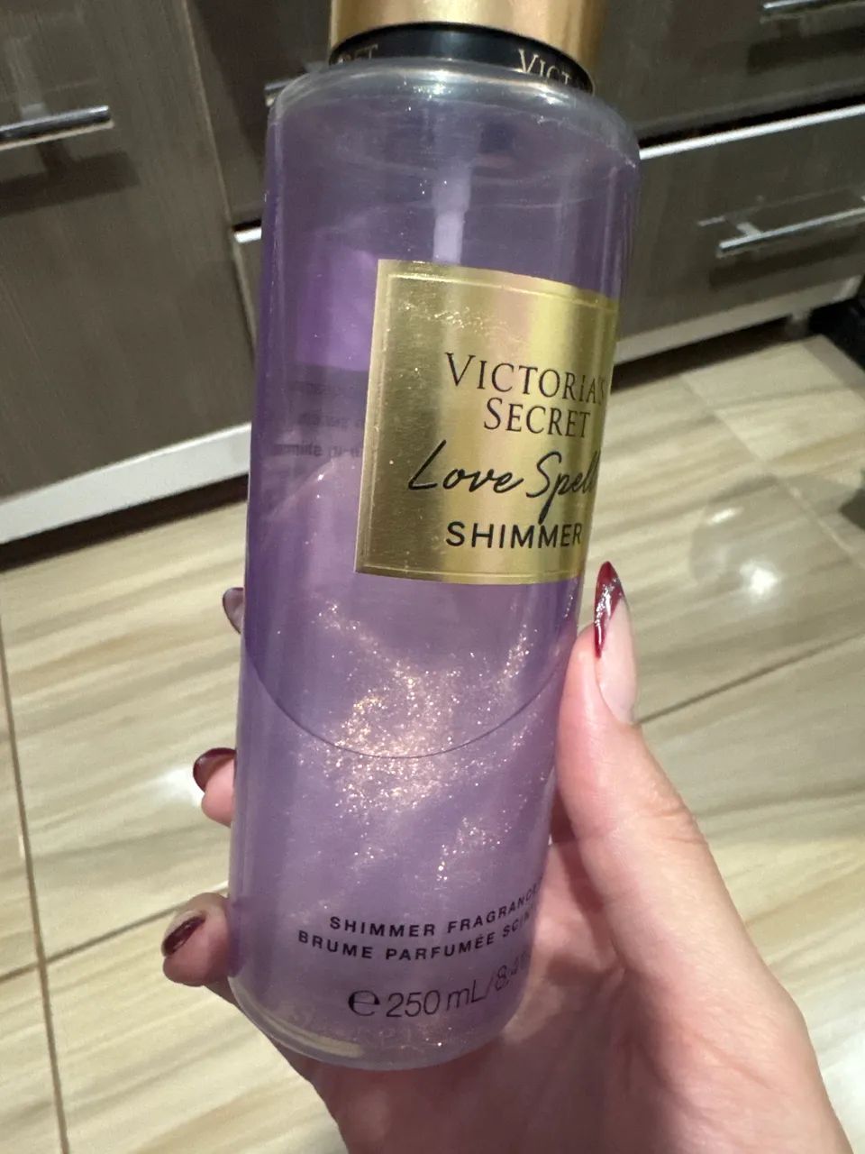 Hidratante Love Spell Shimmer Victoria Secrets (GANHE BRINDE) - Foto 2