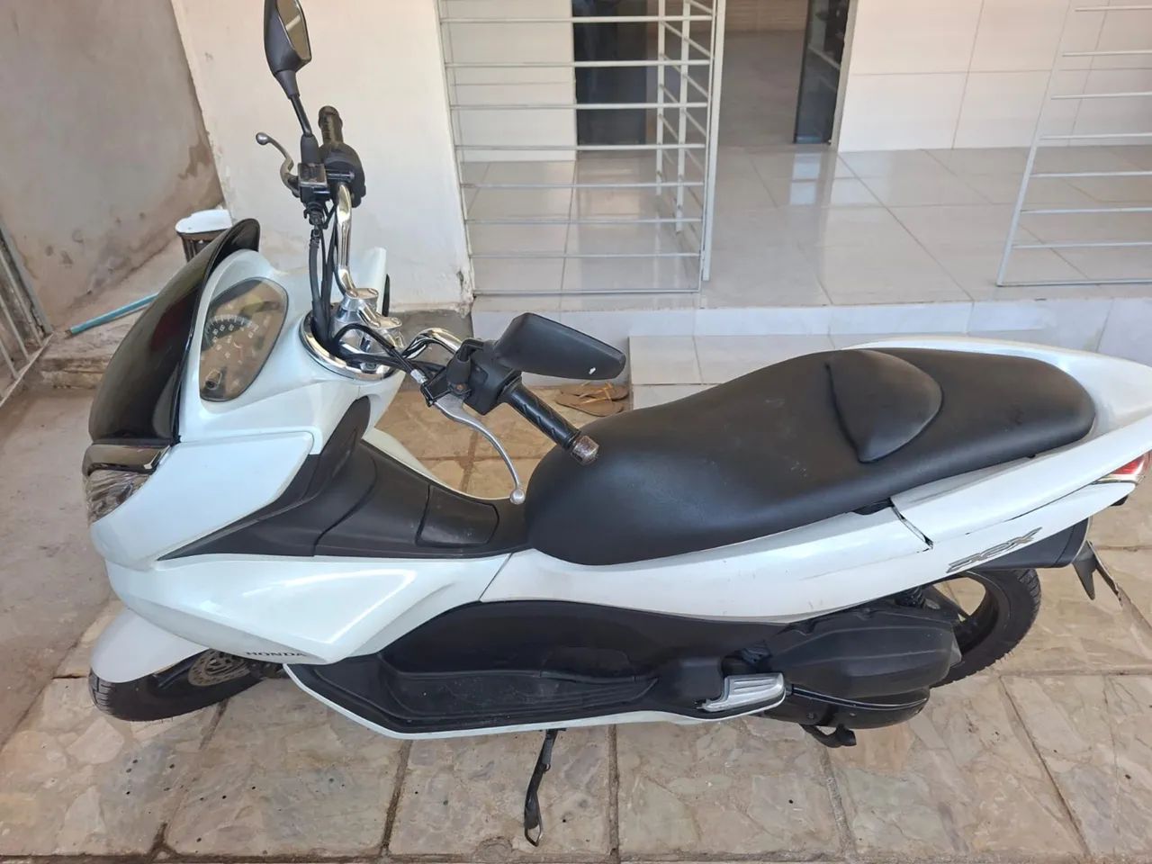 Moto PCX conservada  - Foto 4