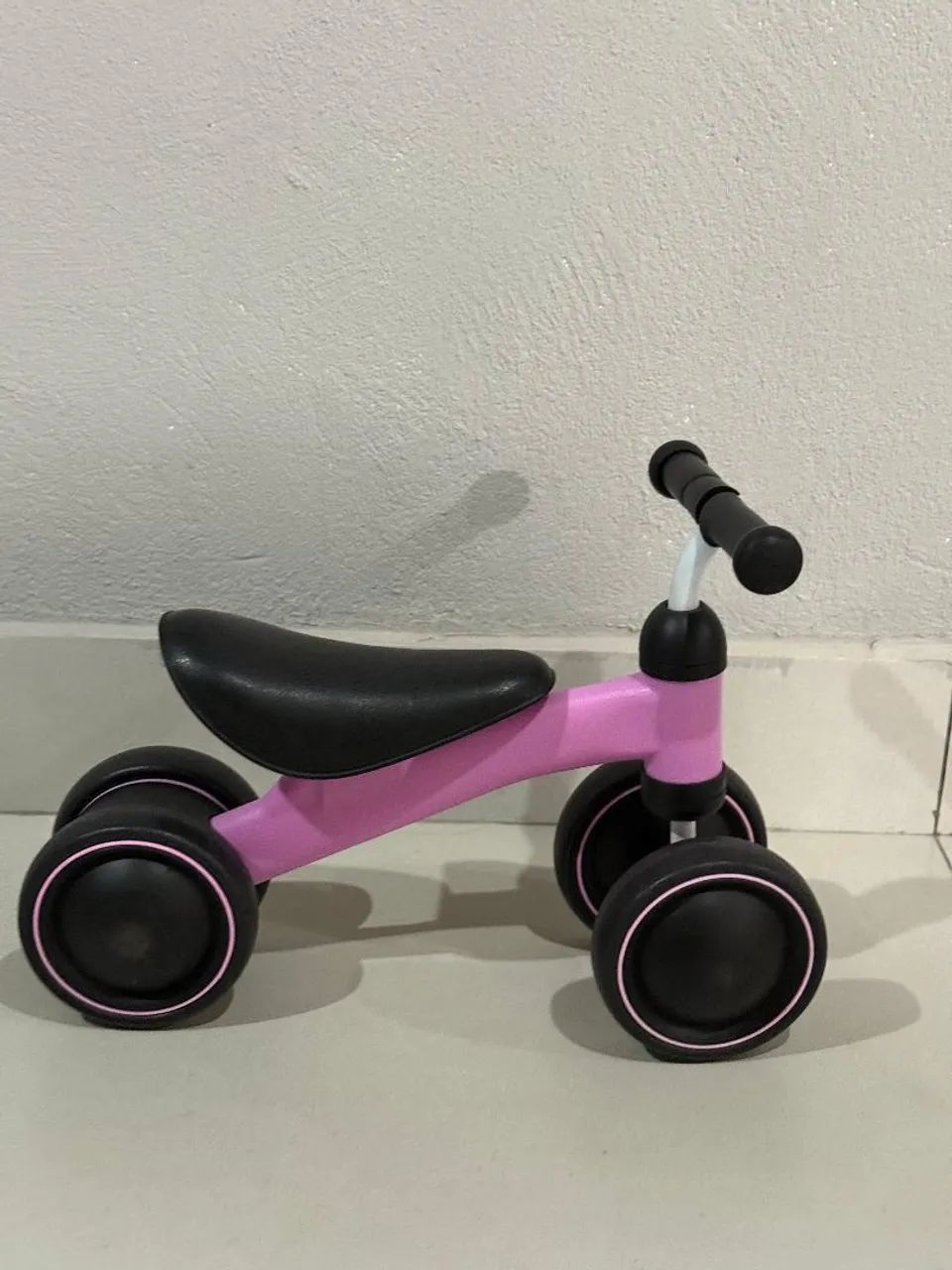 Bicicleta de equilíbrio buba