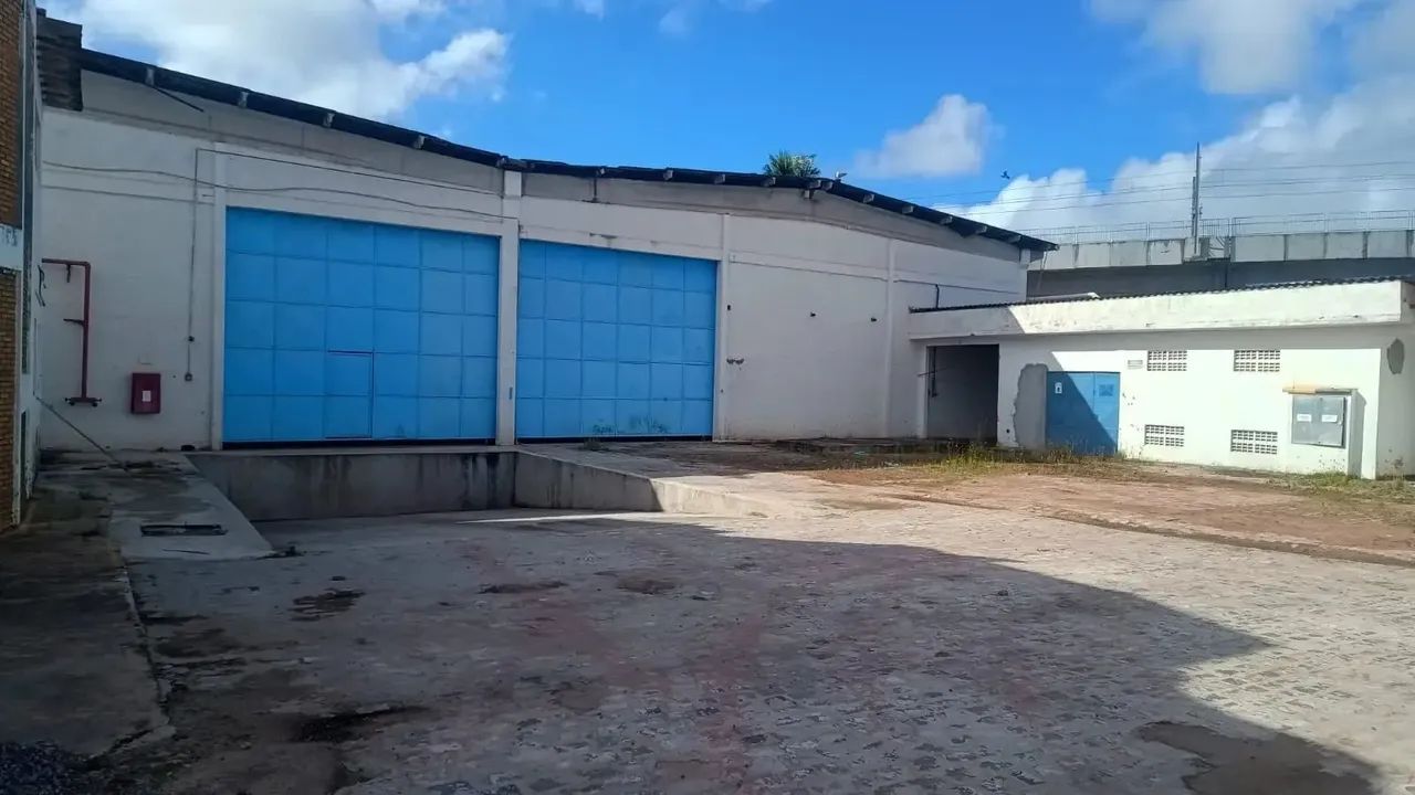 Comercial para locação em rua pública, AGUAS CLARAS, Salvador, BA - Foto 2