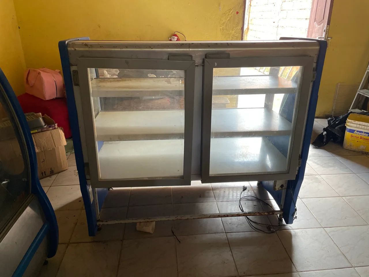 Expositor de pães e geleiradeira - Foto 2