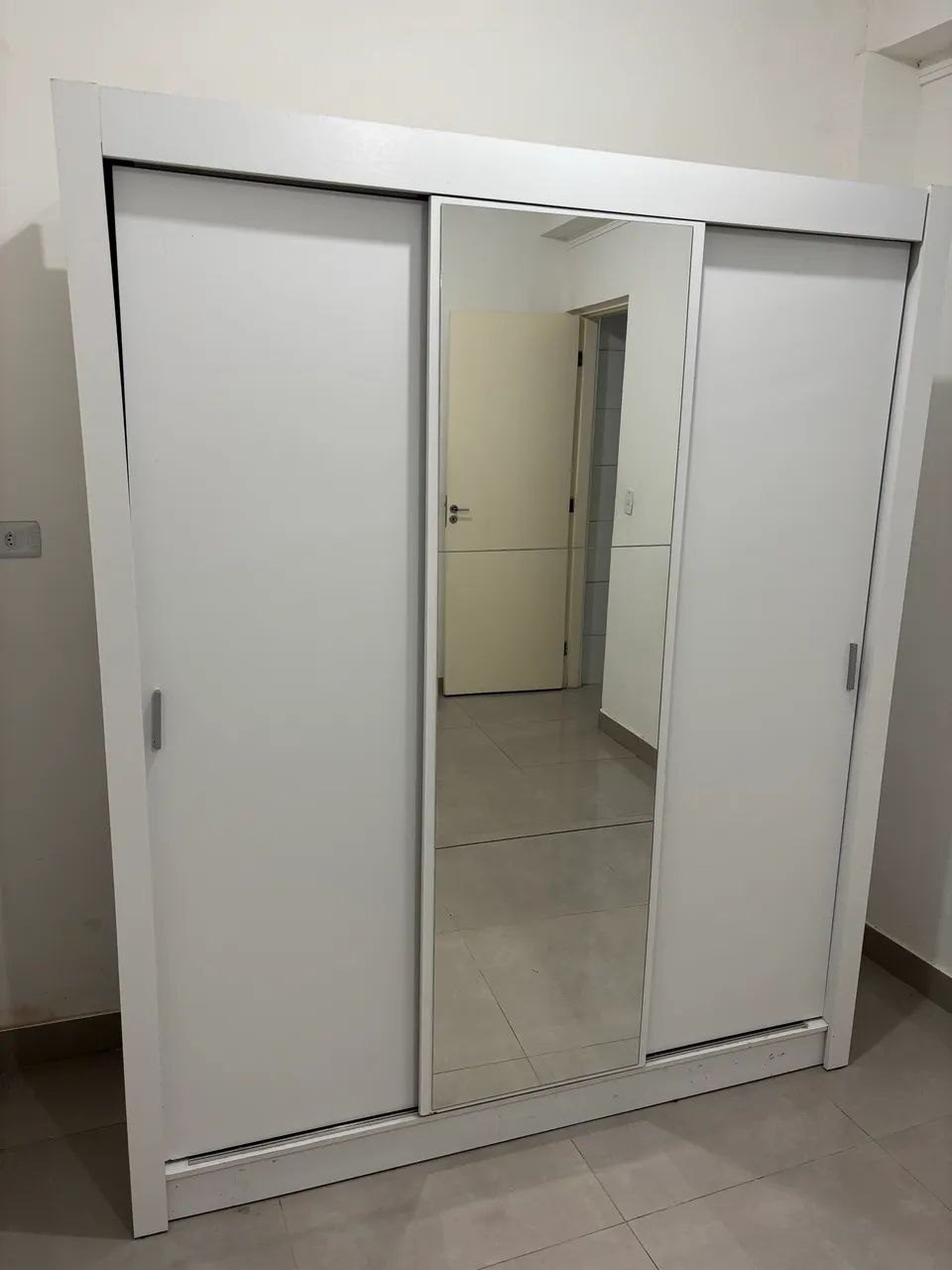 GUARDA-ROUPA DE CASAL À VENDA - Foto 2