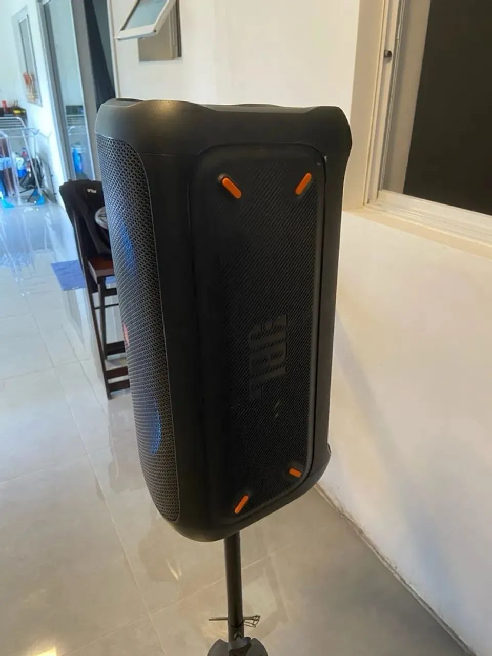? JBL PARTYBOX 100 + TRIPÉ  - Foto 3