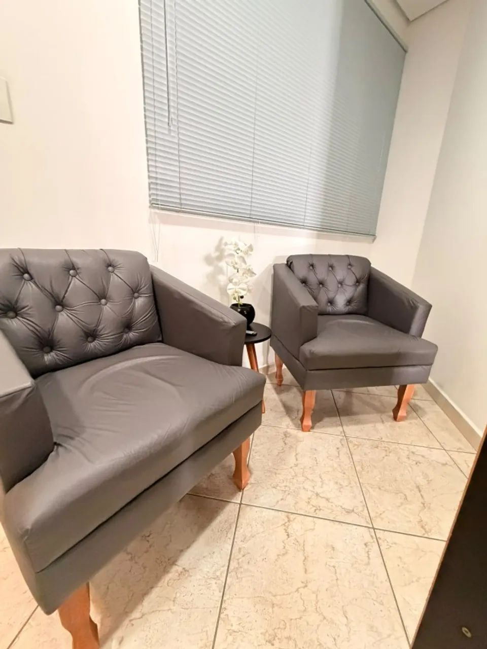 02 LINDAS POLTRONAS SEMI NOVAS  APENAS R$499 - Foto 3