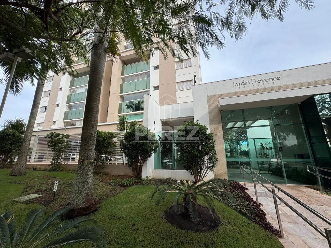 Apartamento no Edifício Jardim Provence