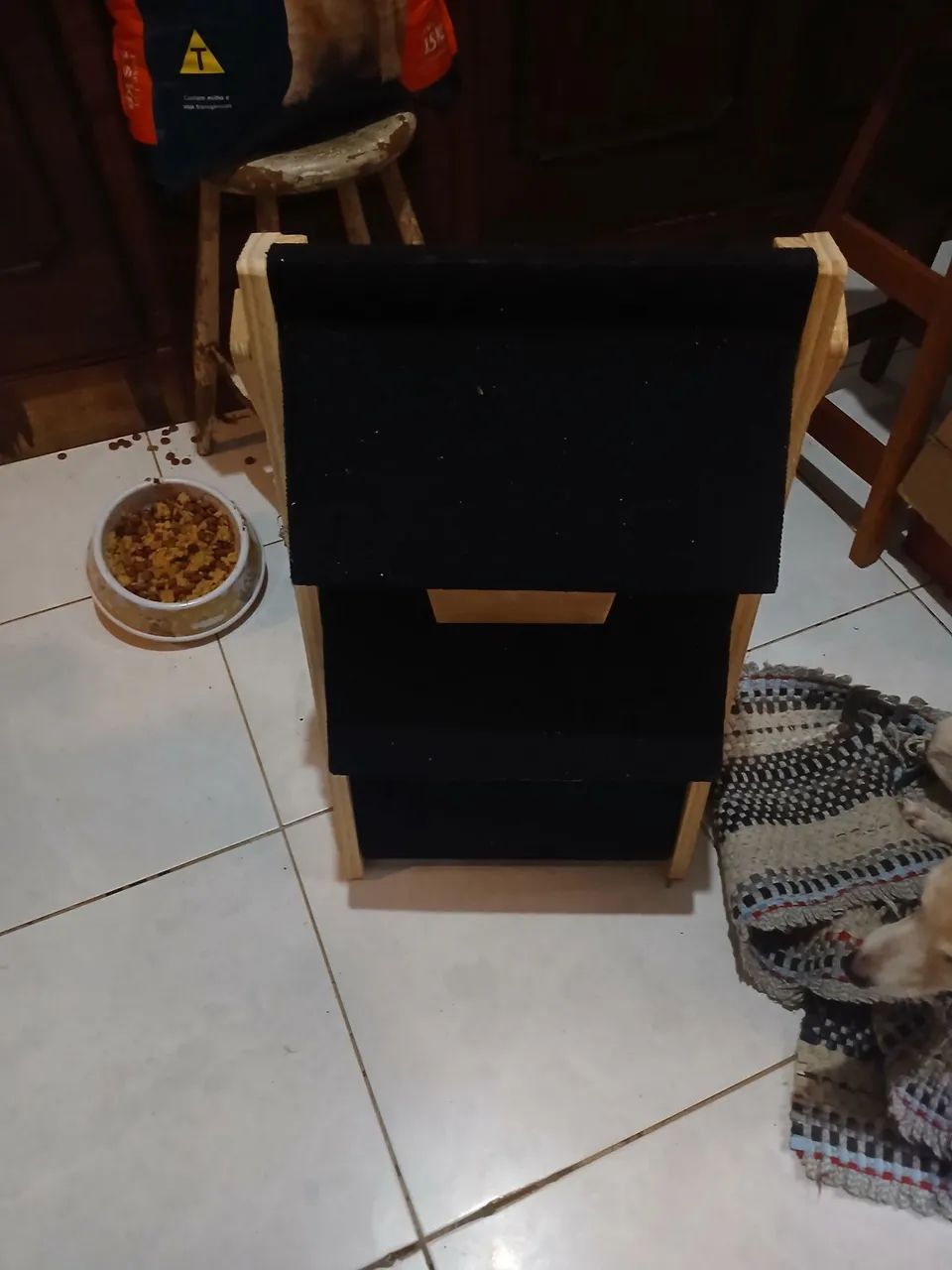 Expositor de joias de madeira 