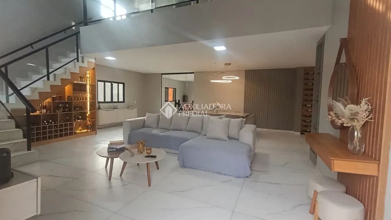 Casa à venda com 4 suítes no Centro de Palhoça/SC | Suíte master, área gourmet e ofurô - Foto 2