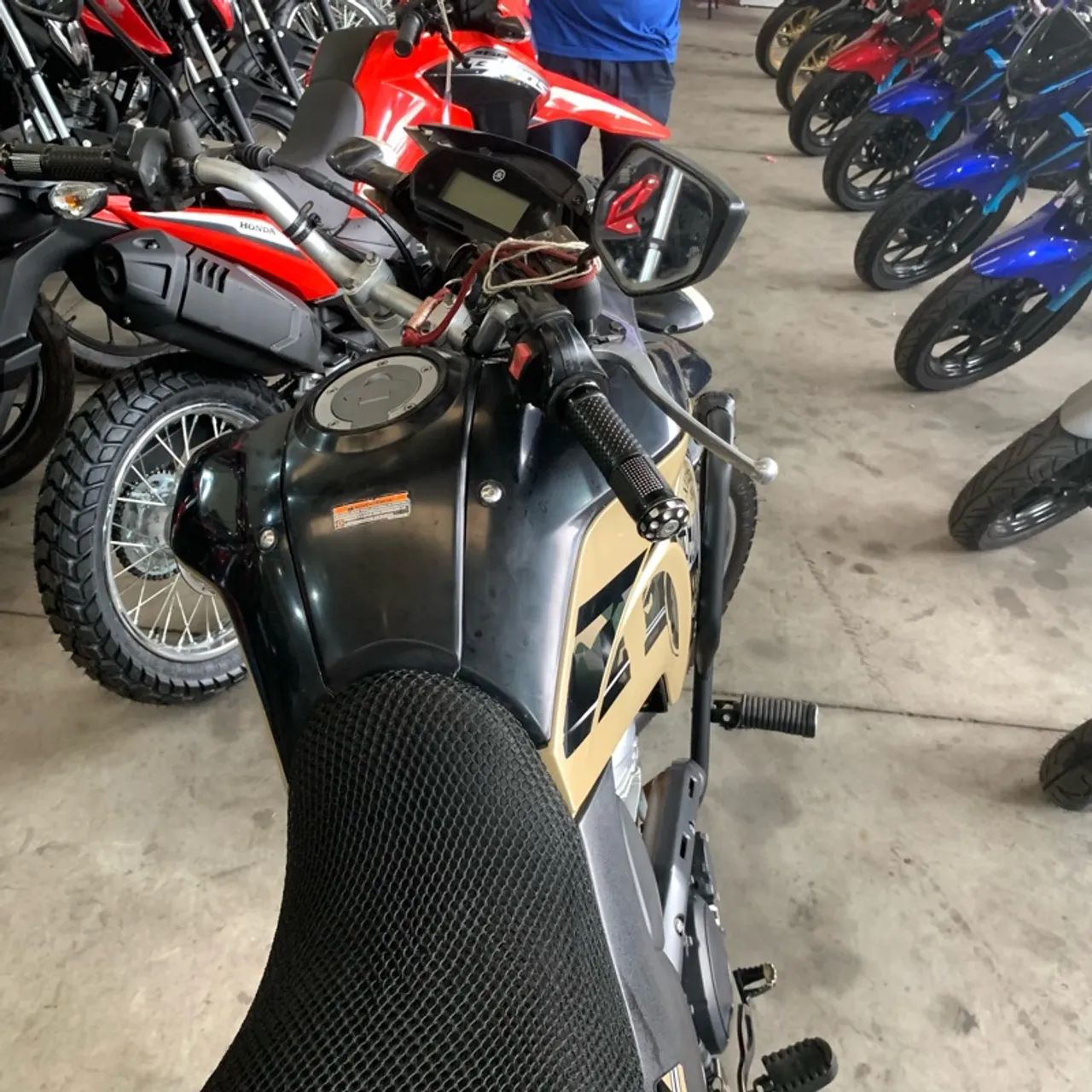 Yamaha XTZ 250 Lander 250 cc  - Foto 4