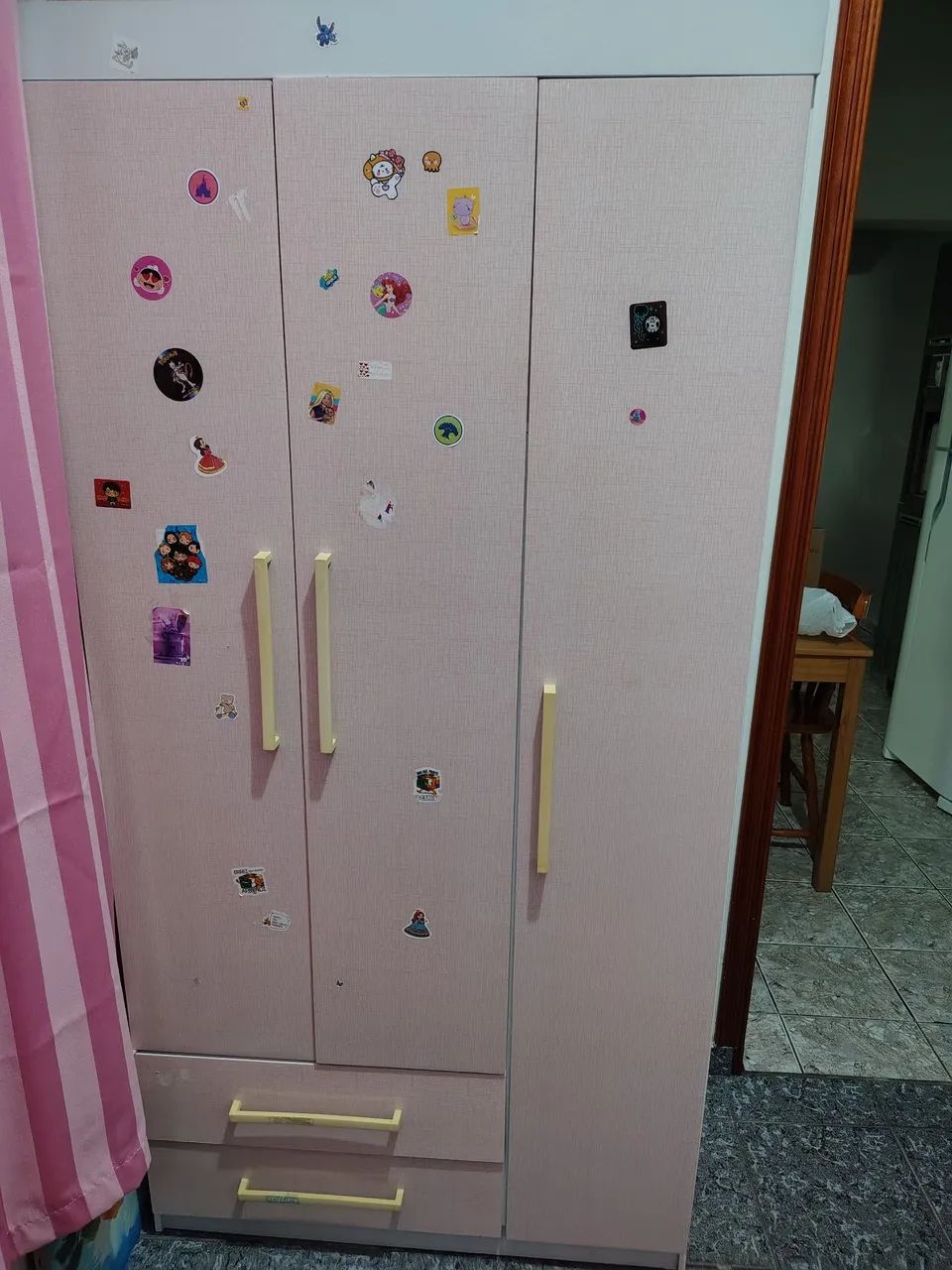 Guarda roupa infantil 