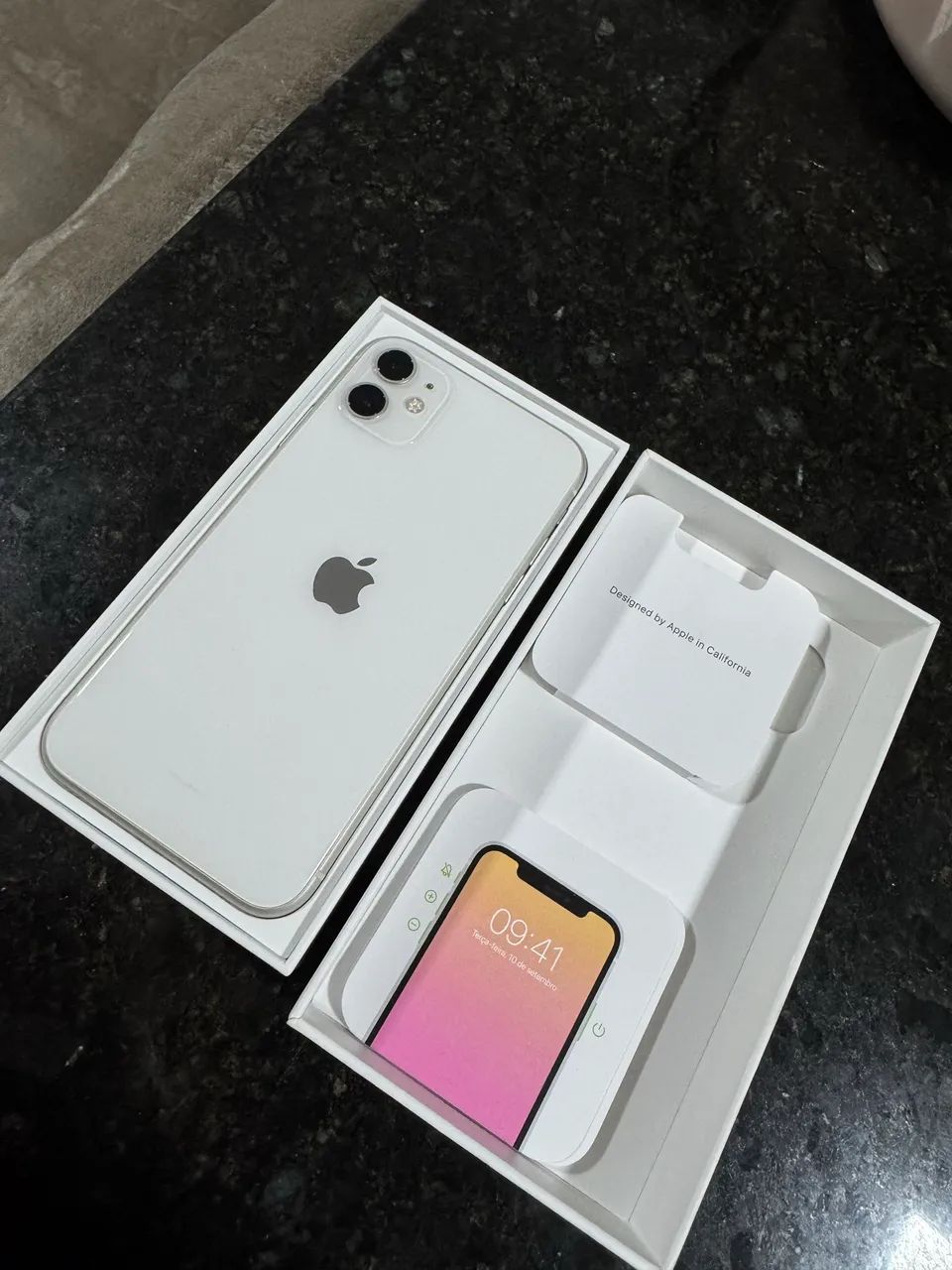11/13 あいほし様 iPhone 11 64GB Todo original - Celulares e Smartphones