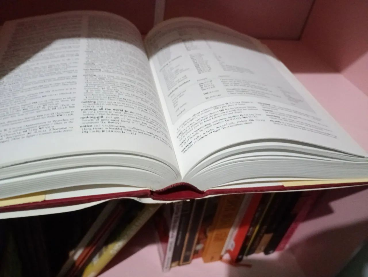 Livro Shakespeare dictionary - Foto 3