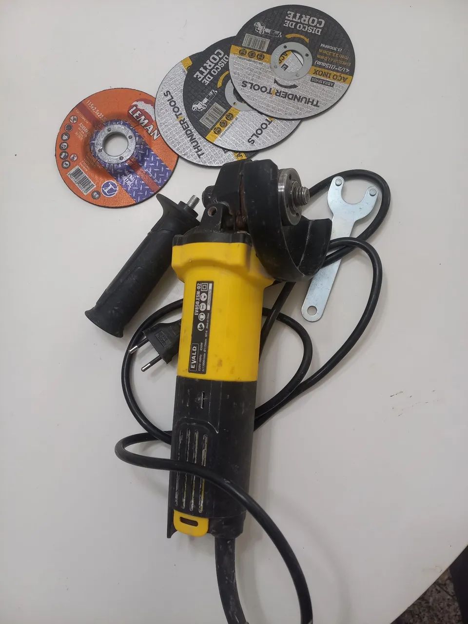 Esmerilhadeira angular 850 W 220 volts
