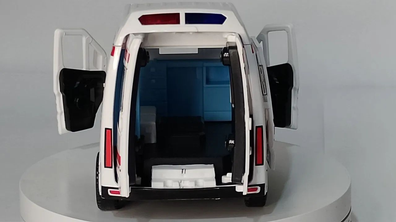 Miniatura de Ambulância com sirene e luzes  - Foto 5