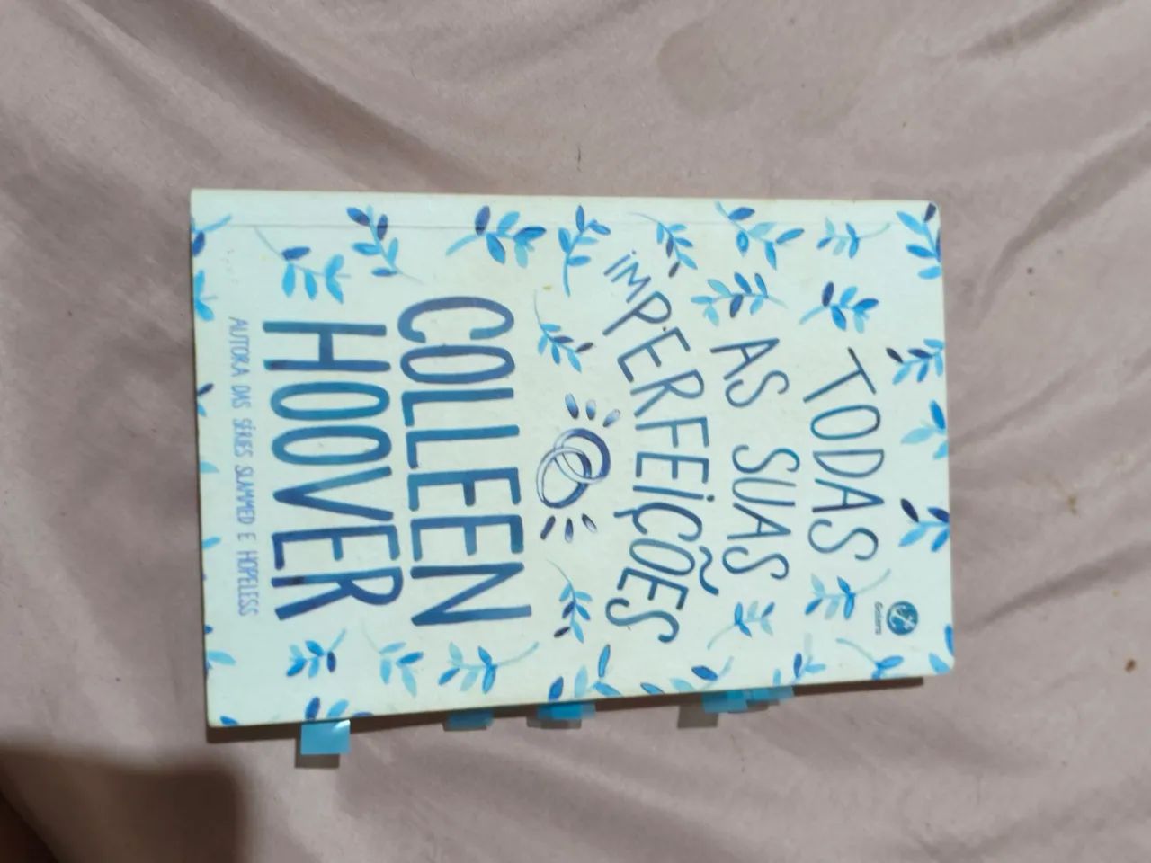Livros collen hover 