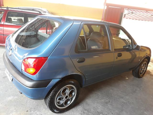 Fiesta 1.0 Zetec Ano 2000 Completo IPVA PAGO - Foto 3