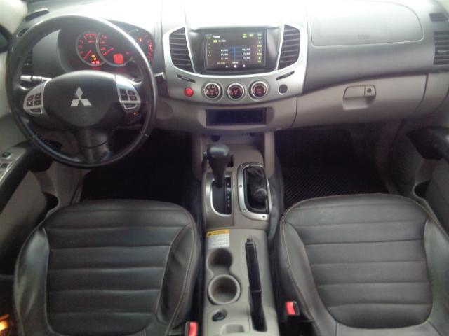 MITSUBISHI L200 TRITON 2012/2013 3.2 HPE 4X4 CD 16V TURBO INTERCOOLER DIESEL 4P AUTOMÁTIC - Foto 5