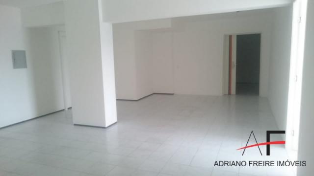 Salas Comerciais Integradas no Ed. Top Center