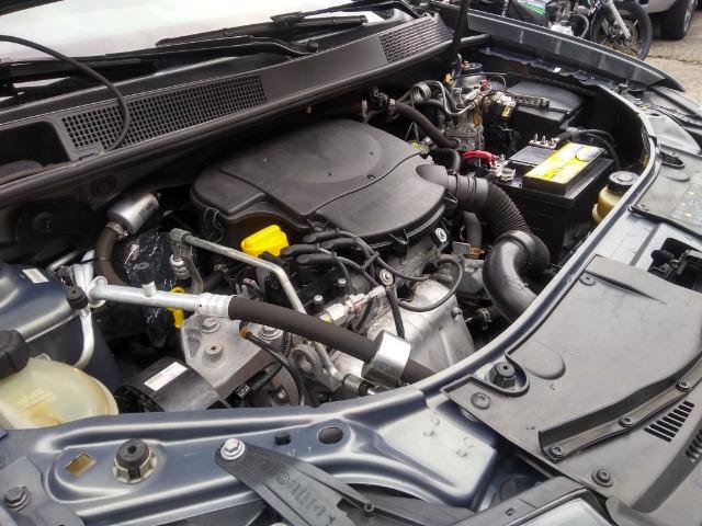 Renault Logan 1.6 Dynamique 8v Com GNV 5° Geração Novo 2017 - Foto 12