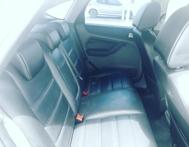 Ford Focus Hatch Titanium - Foto 7