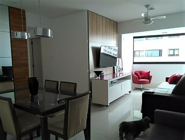 Vendo apartamento com três quartos com dependência no Stiep