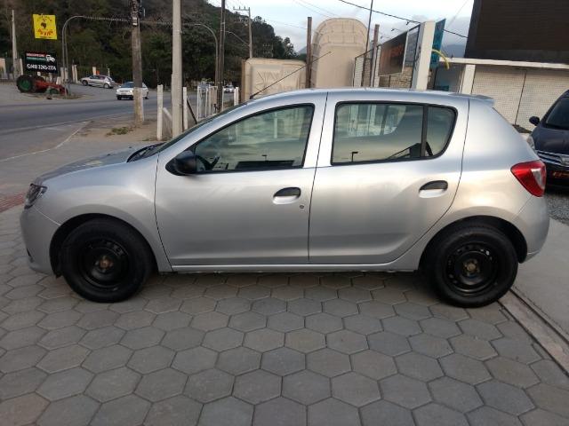 Sandero 1.0 completo - Foto 9