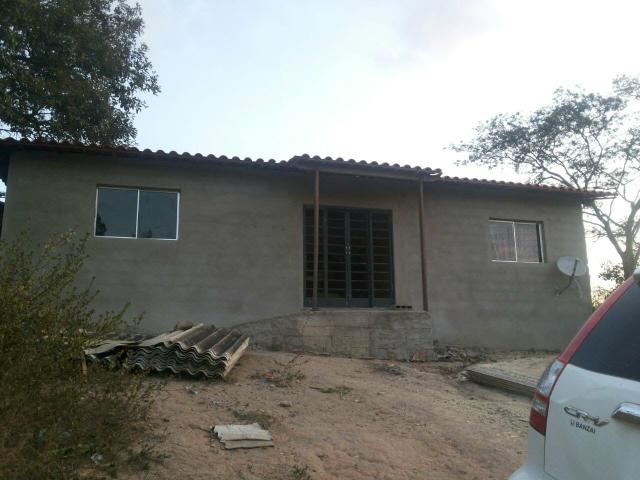Chácara em esmeraldas 2800 m²