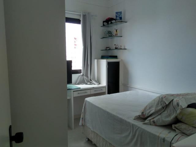 Vendo apartamento com três quartos com dependência no Stiep - Foto 4