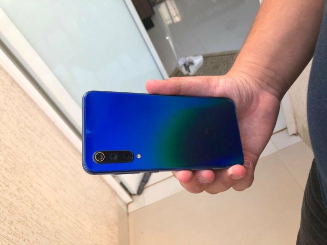 Mi 9 SE 64 gb - Foto 2
