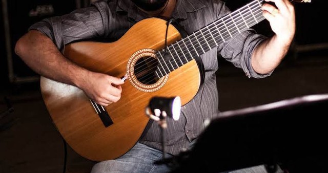 Aulas de Violão e Guitarra