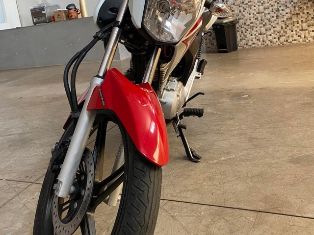 15// MOTO HONDA CG 150 TITAN