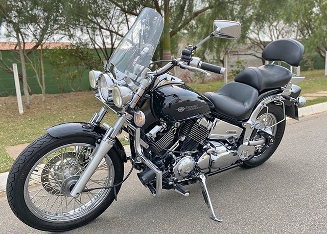 YAMAHA XVS