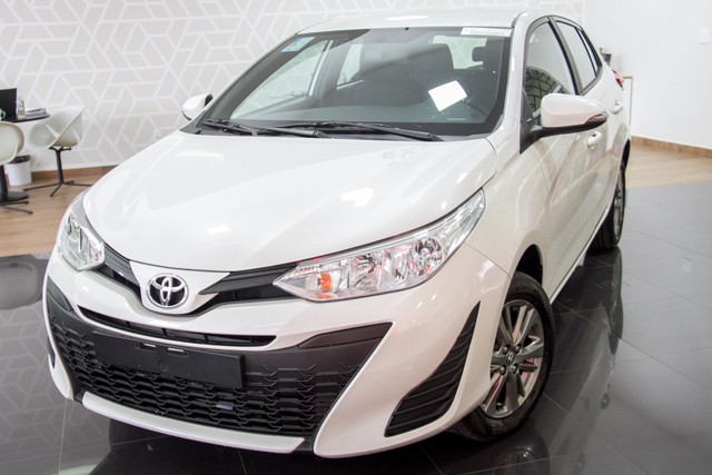 TOYOTA YARIS 1.5 XL PLUS CONNECT CVT  FLEX 