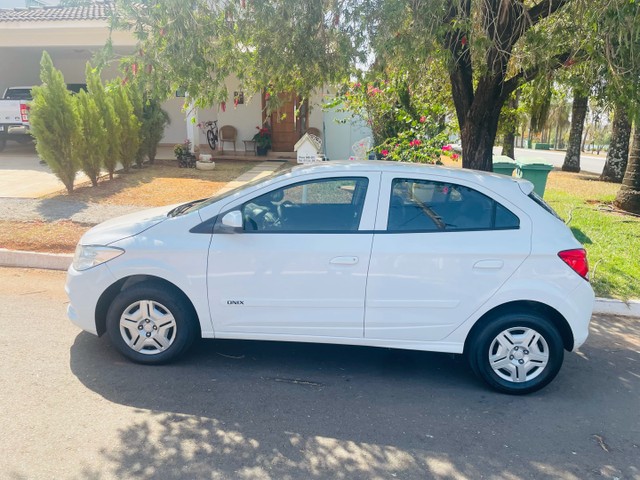 ONIX 2016 COMPLETO 34.000 KM ORIGINAL