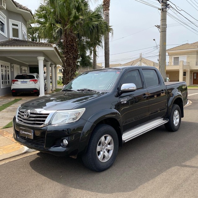 HILUX SRV 4X4 FLEX AUTOMÁTICO 2015