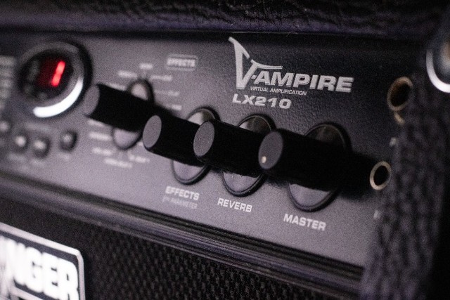 Amplificador Guitarra Behringer V Ampire Lx210 Instrumentos Musicais Jardim Ouro Branco Paranavai Olx