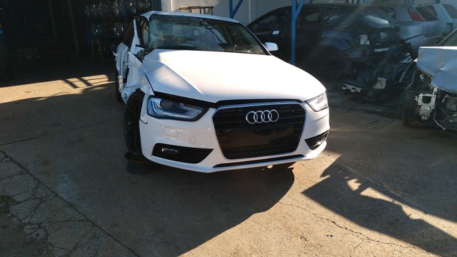 Sucata em peças Audi A4 2.0T Motor 180CV