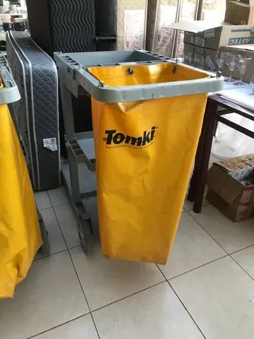 Carrinho de camareira 