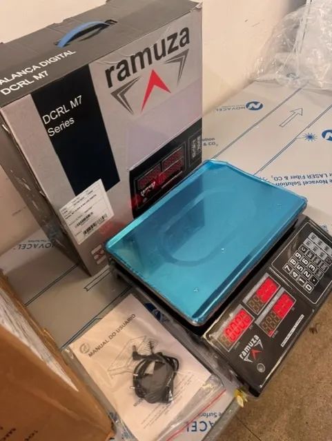 Balança computadora comercial com led e bateria- marca ramuza - 31 kgs - Foto 3