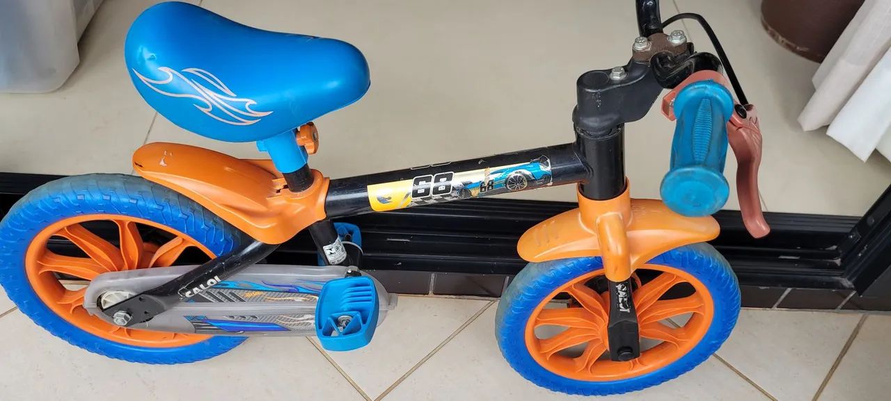 Bicicleta infantil Caloi Hotwheels - Foto 6
