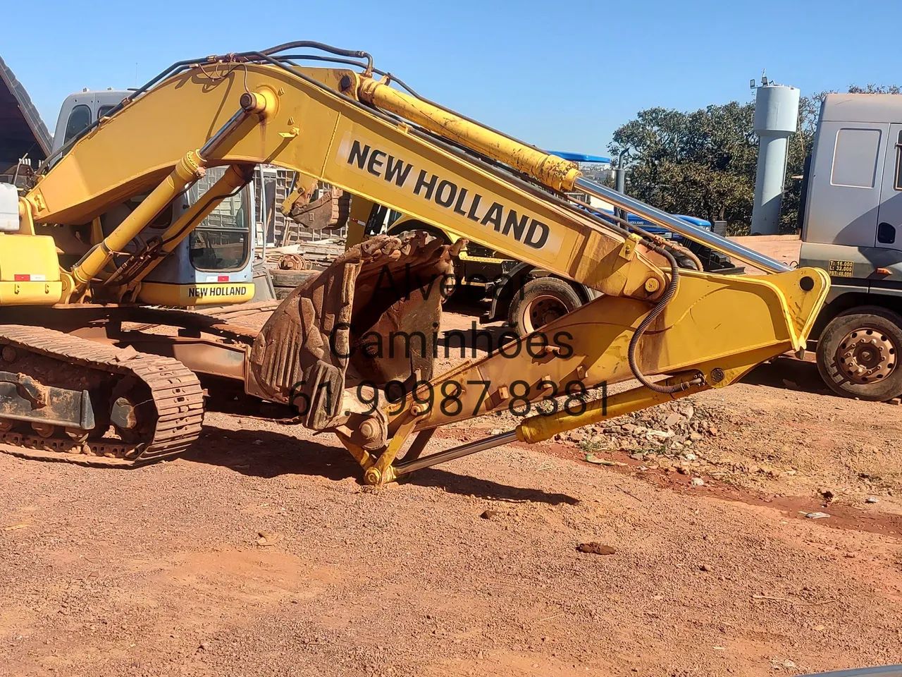 Escavadeira New Holland/14 modelo E215B - Foto 5