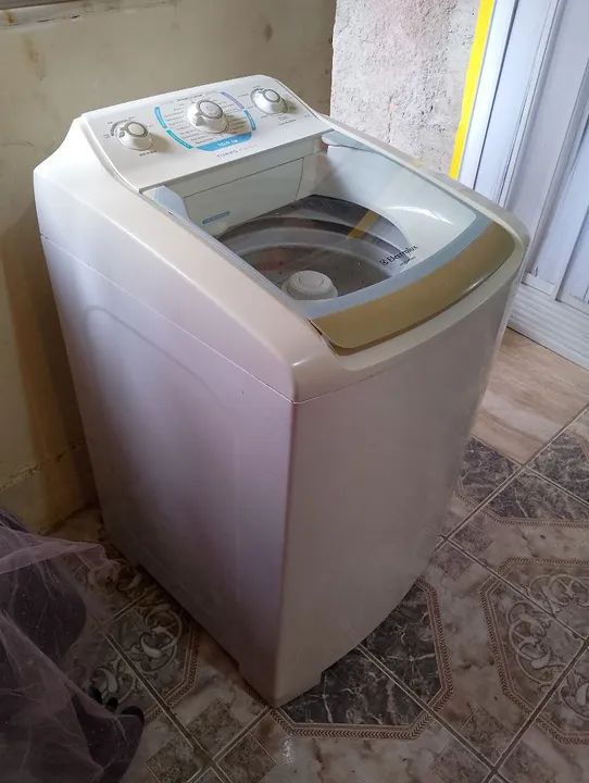 Máquina de Lavar Electrolux - 10Kg - Foto 2