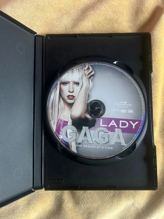 DVD Lady Gaga: One Sequin at a Time - Foto 3