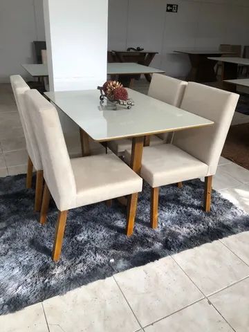 Mesa com 4 cadeiras MADEIRA MACIÇA 