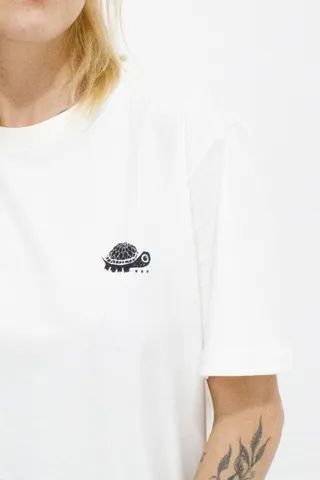 Camiseta Off-White de Algodão Orgânico - Eva - Foto 4
