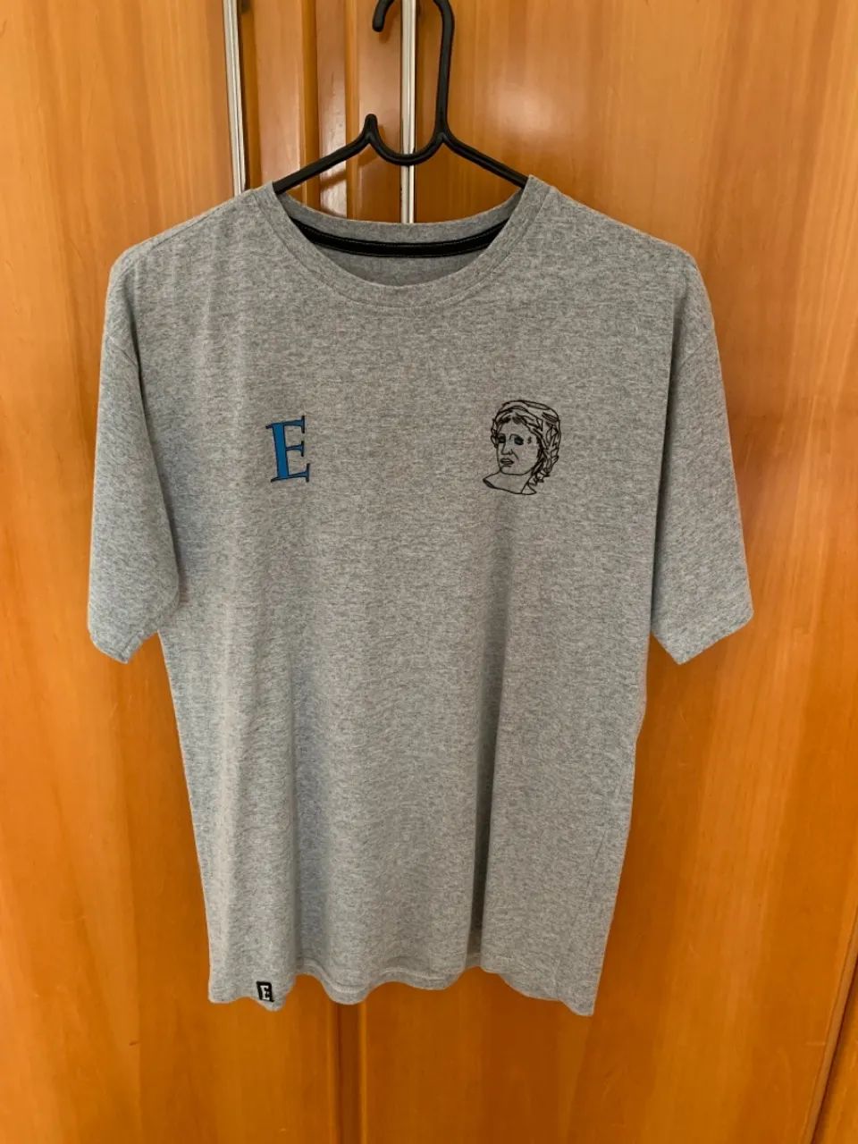 Camiseta evollve cinza 