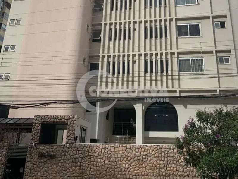 Apartamento no Setor Oeste - 4 Suítes, 300m² e Lazer Completo em Goiânia