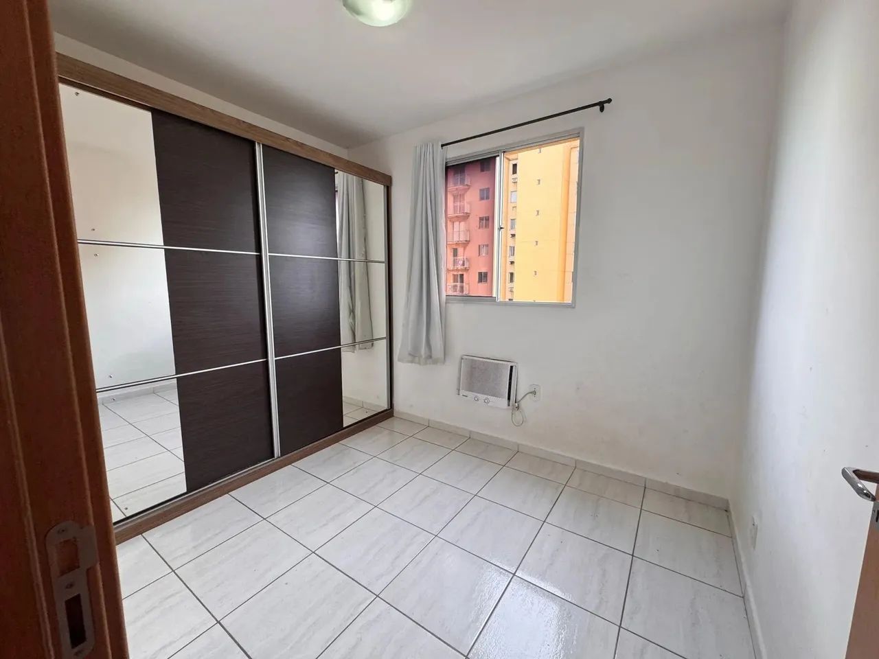 Imóvel para aluguel possui 50 metros quadrados com 2 quartos em Morada de Laranjeiras - Se - Foto 2
